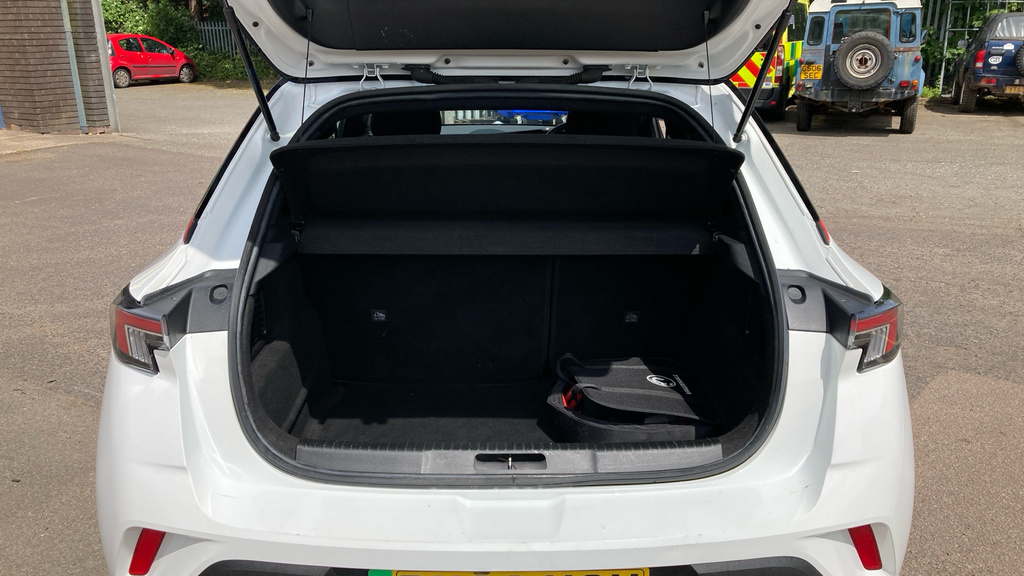 Vauxhall Mokka-e Gs White #4