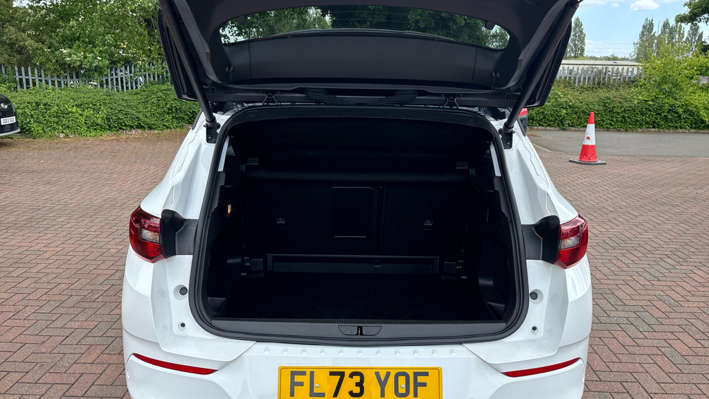 Vauxhall Grandland Ultimate White #4