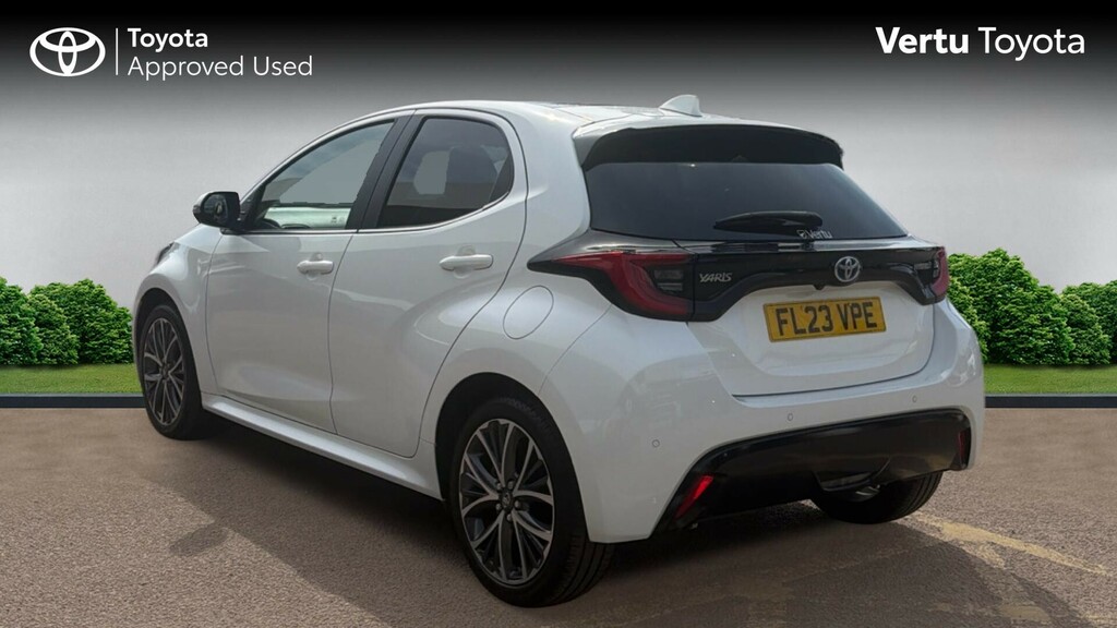 Toyota Yaris Excel FL23VPE White #4