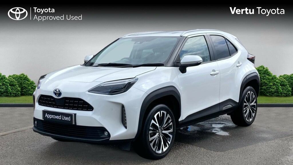 Toyota Yaris Cross Excel White #3