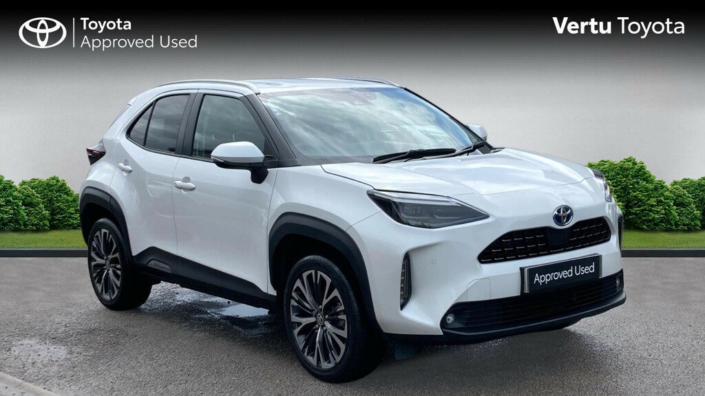 Toyota Yaris Cross Excel White