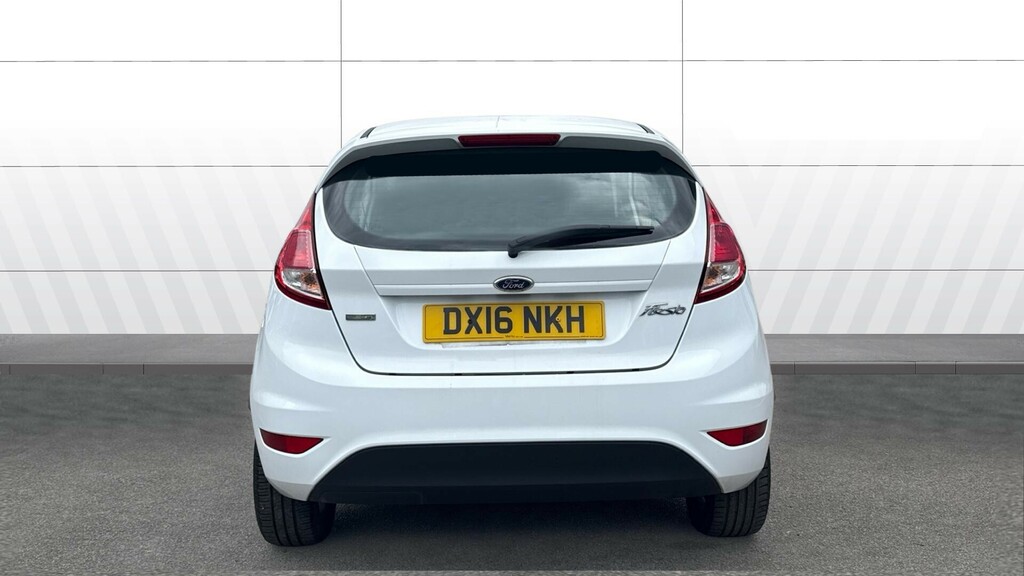 Ford Fiesta Zetec White #6