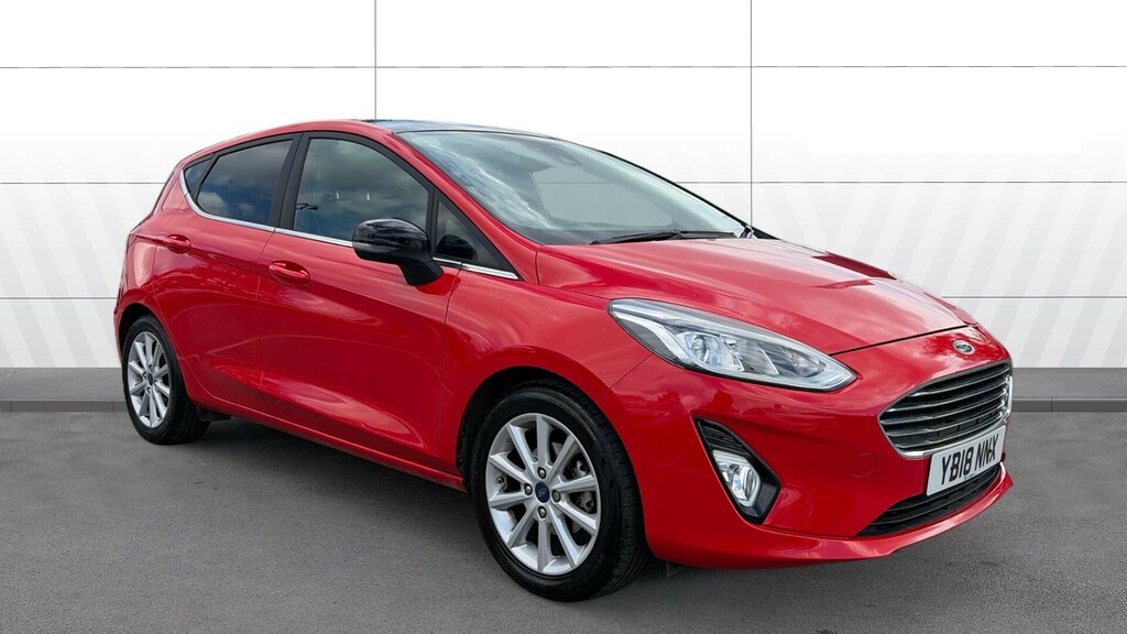 Ford Fiesta Titanium Red