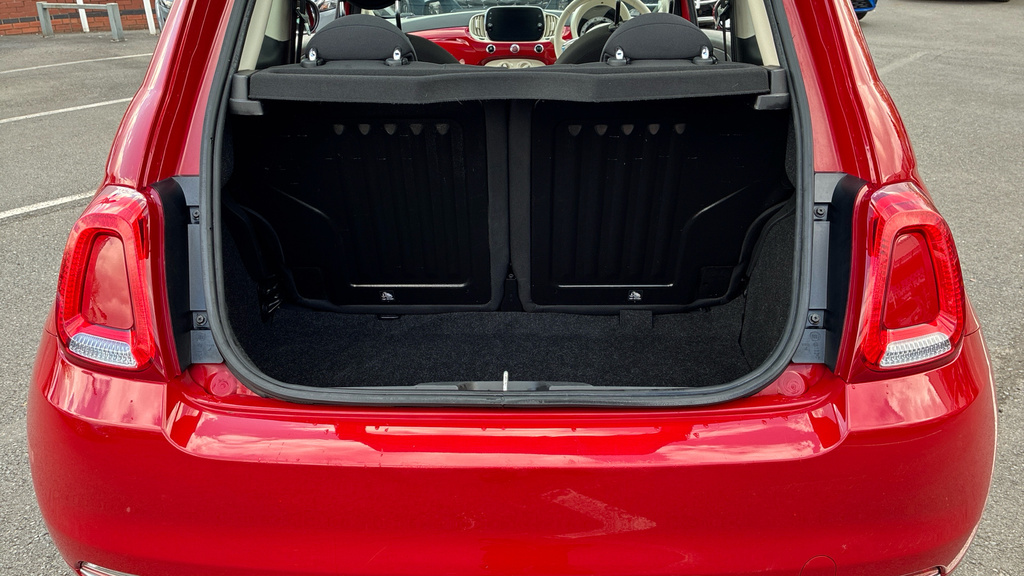 Fiat 500 Hatchback WO23YPZ Red #4
