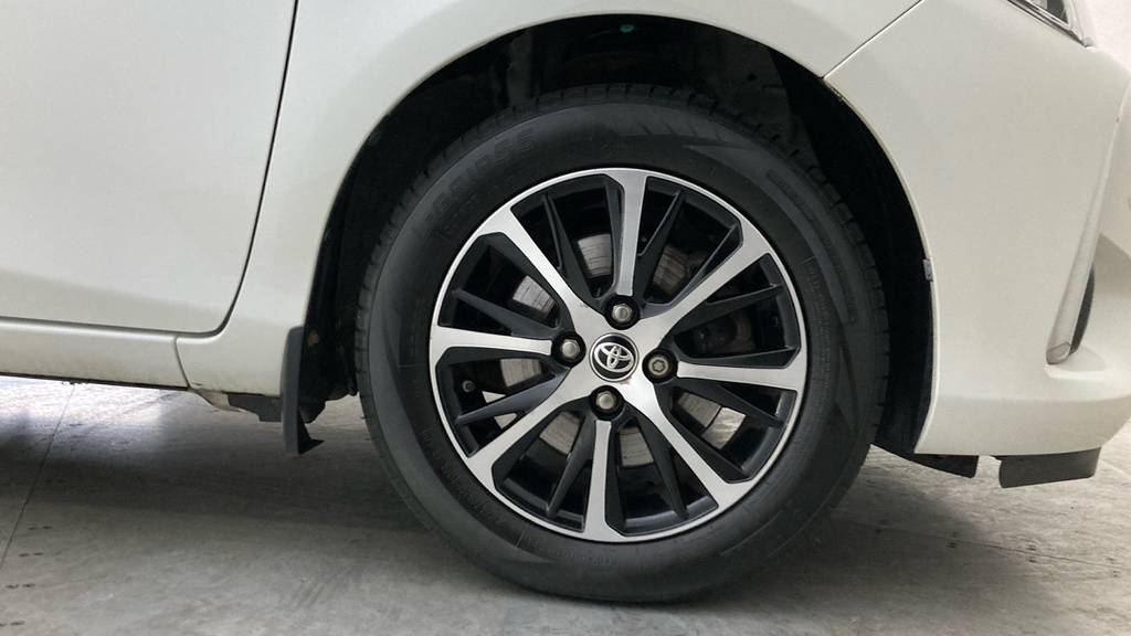 Toyota Yaris Icon Tech YC68LFM White #5