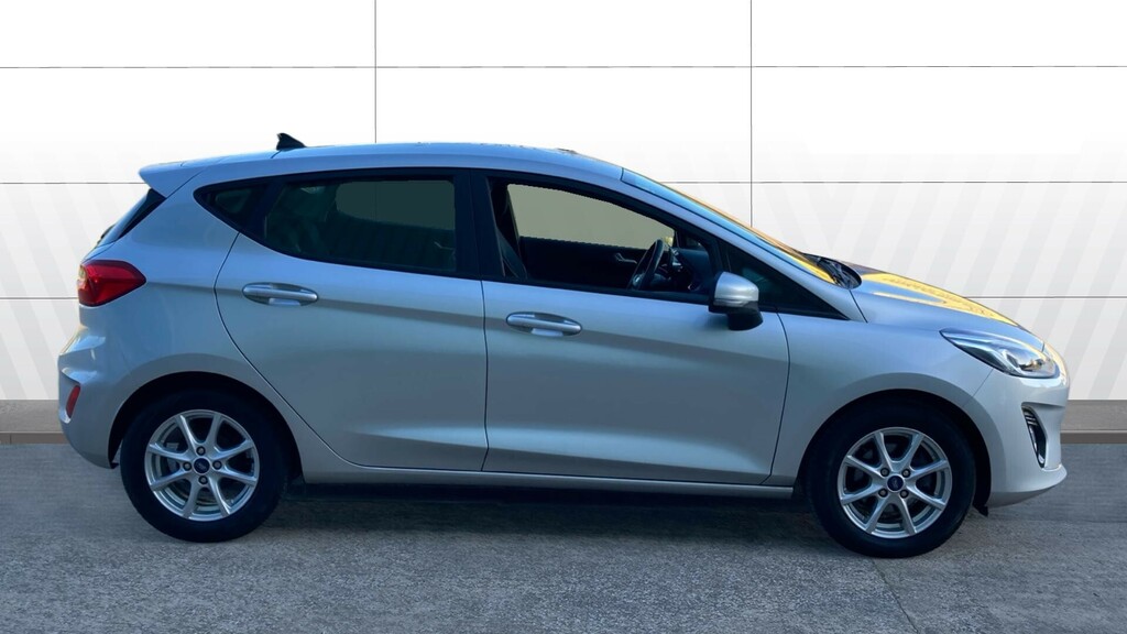Ford Fiesta Zetec Silver #5