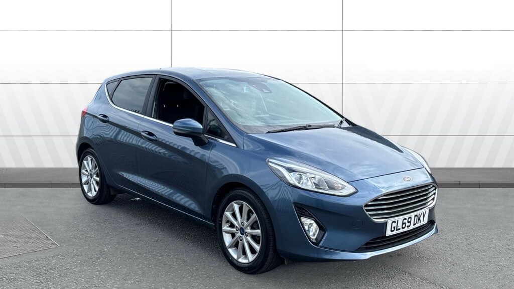 Ford Fiesta Titanium Blue
