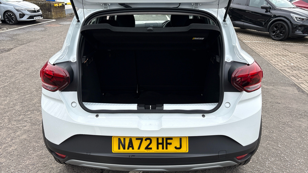 Dacia Sandero Stepway Essential NA72HFJ White #4