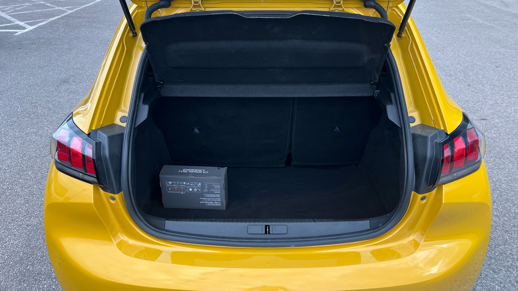 Peugeot 208 Active Premium WK73NLF Yellow #4