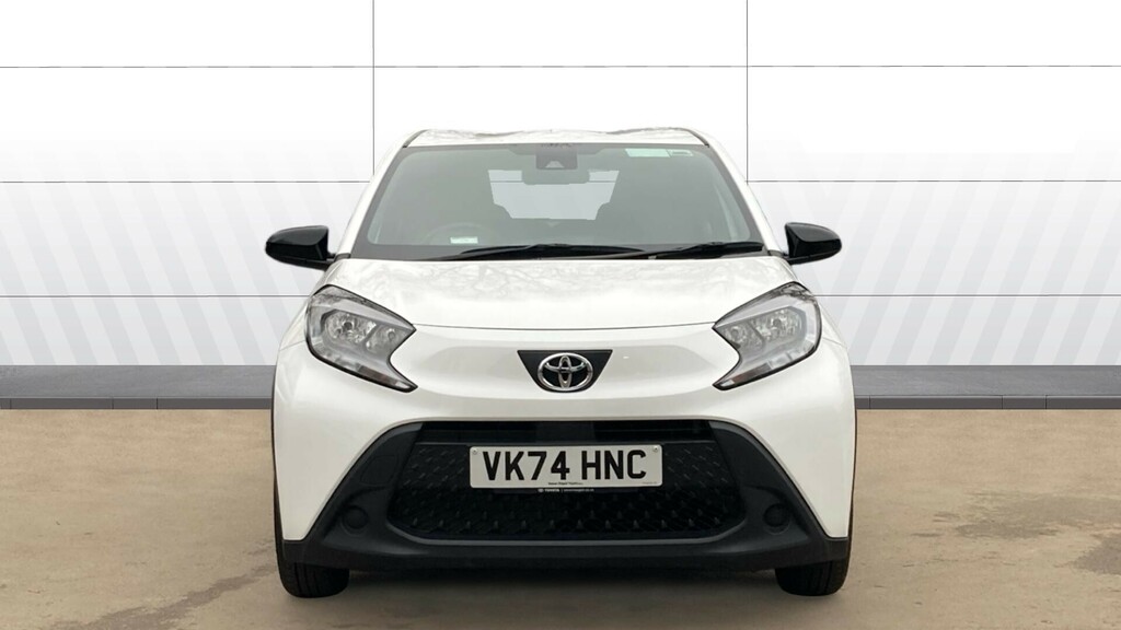Toyota Aygo X Pure White #2