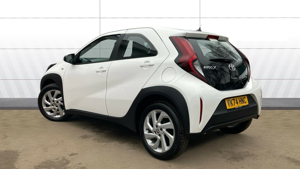 Toyota Aygo X Pure White #4