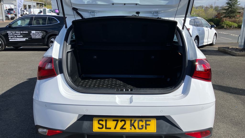 Hyundai I20 Se Connect SL72KGF White #4