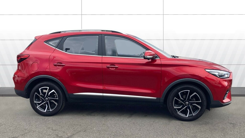 MG ZS Exclusive Red #5