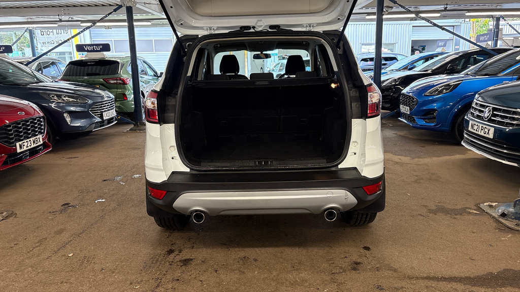 Ford Kuga Zetec White #4