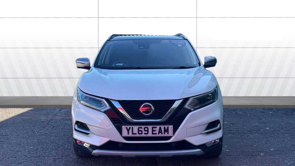 Nissan Qashqai N-motion YL69EAM White #3