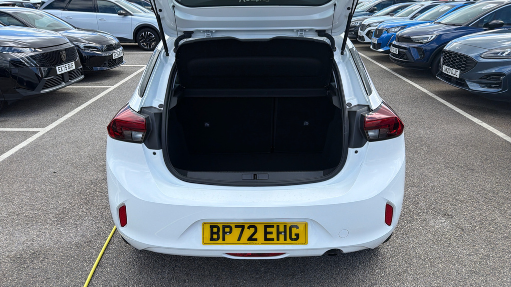 Vauxhall Corsa Design White #4