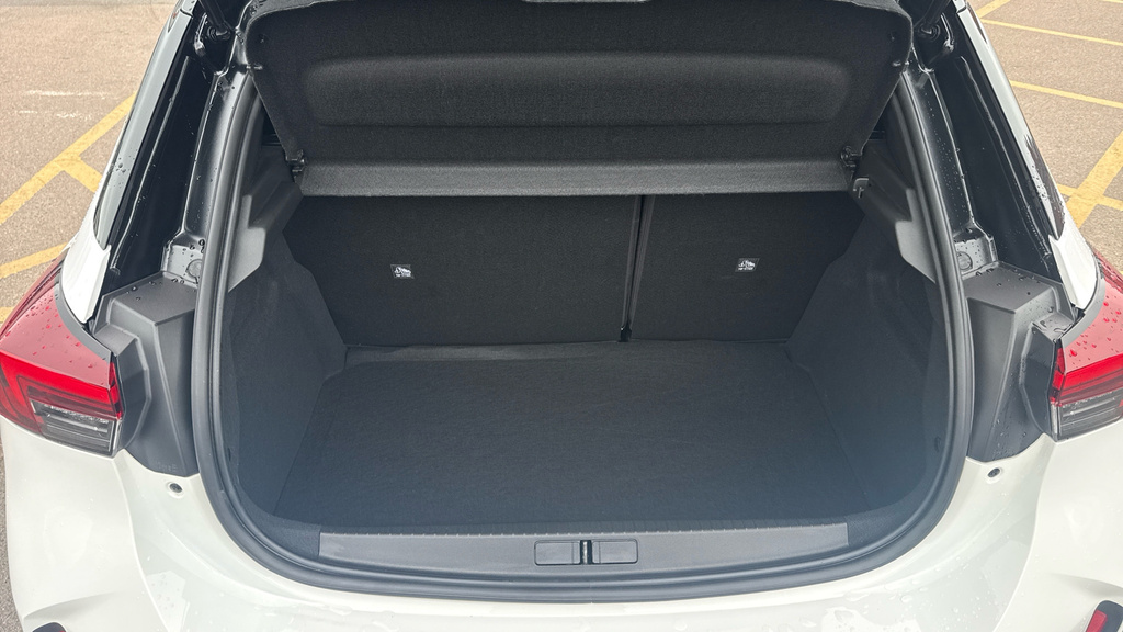 Vauxhall Corsa Gs White #4