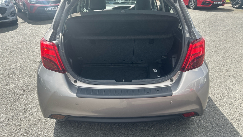 Toyota Yaris Excel Brown #4