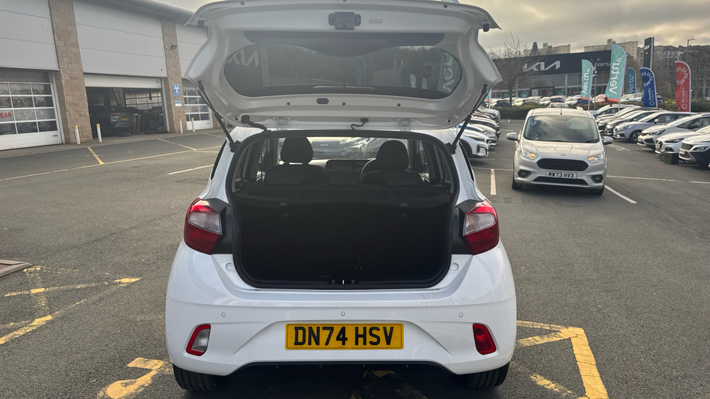 Hyundai I10 Premium White #4