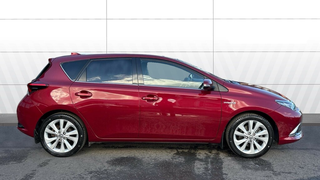 Toyota Auris Excel Red #5