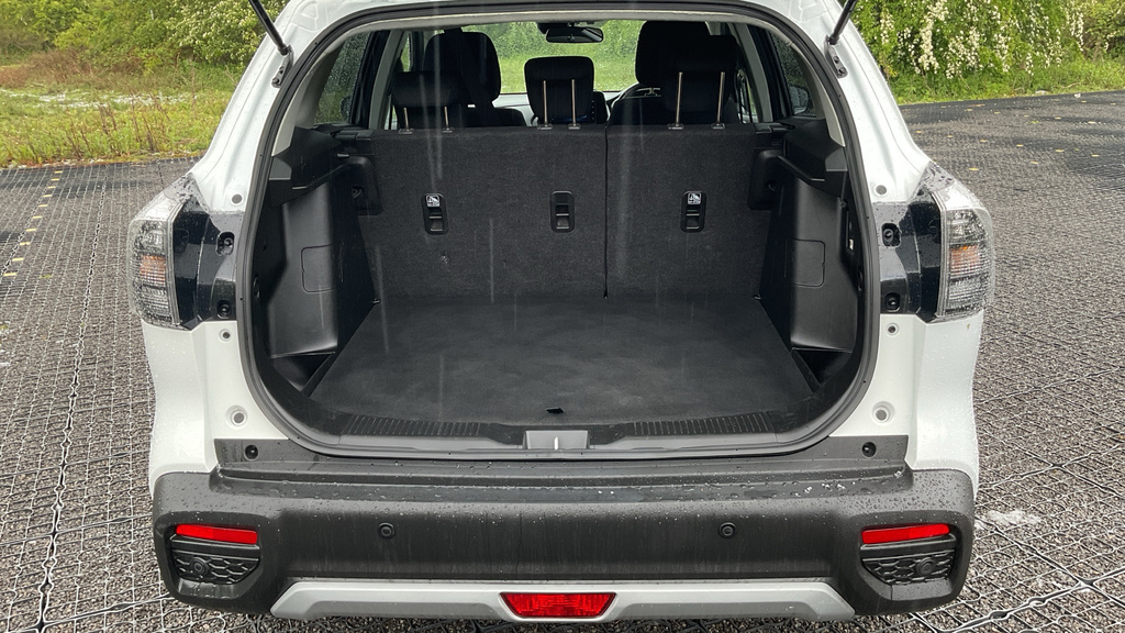 Suzuki S Cross Motion White #4