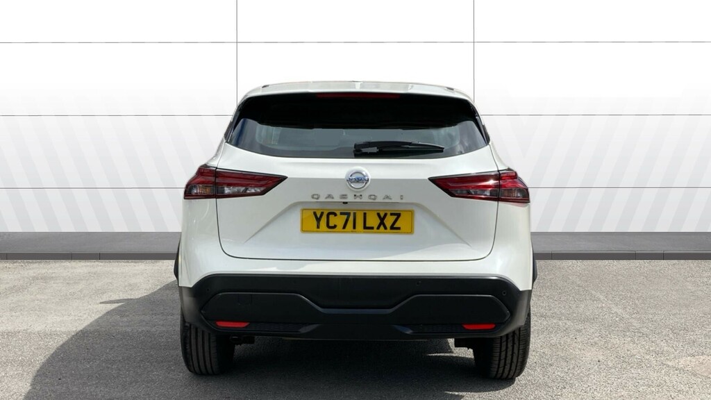 Nissan Qashqai Acenta Premium YC71LXZ White #6