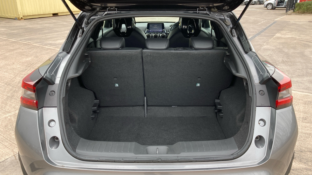 Nissan Juke Tekna Grey #4