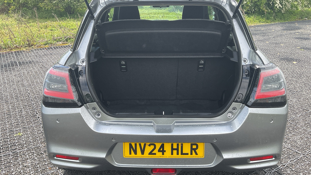 Suzuki Swift Motion NV24HLR Silver #4