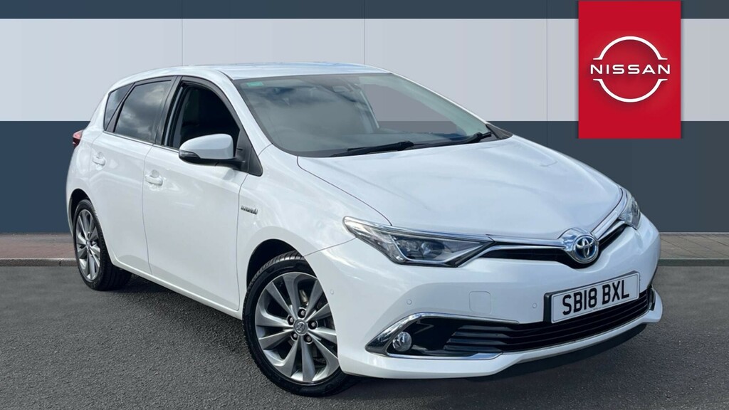Toyota Auris Excel White