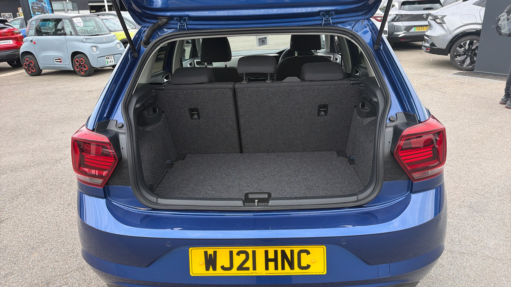Volkswagen Polo Match Blue #4