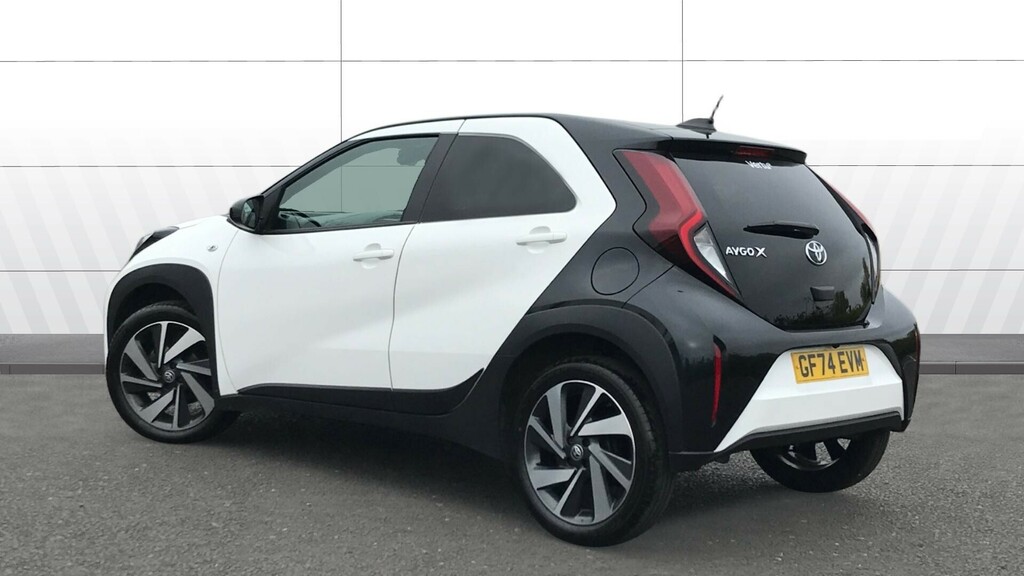 Toyota Aygo X Edge White #2