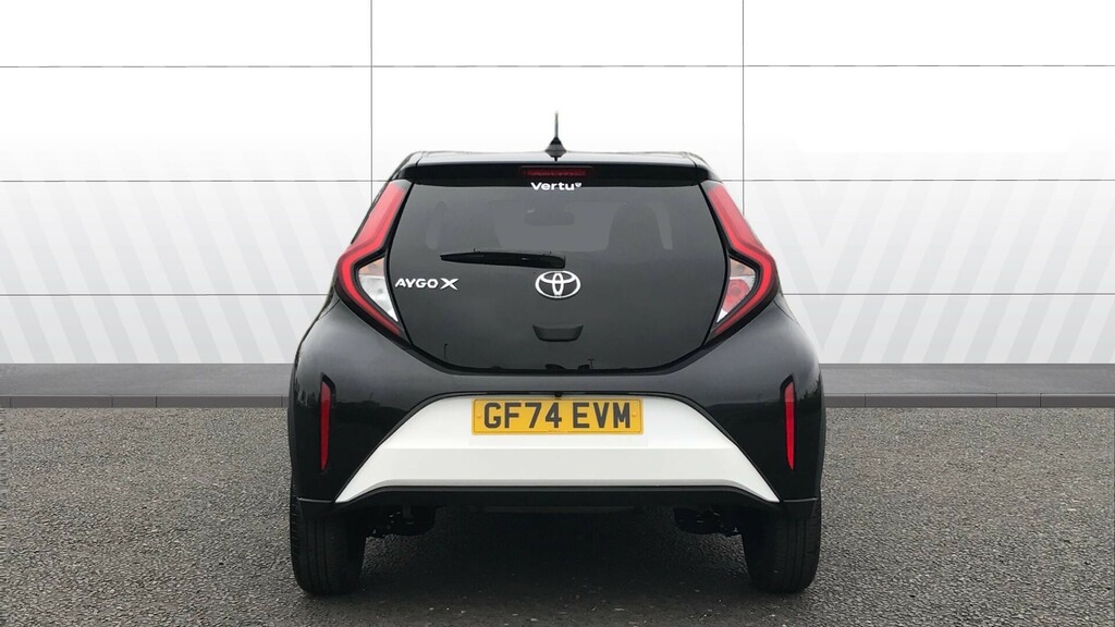 Toyota Aygo X Edge White #6