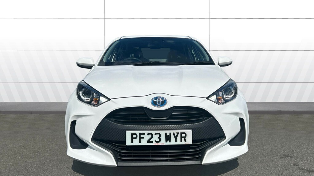 Toyota Yaris Icon PF23WYR White #3