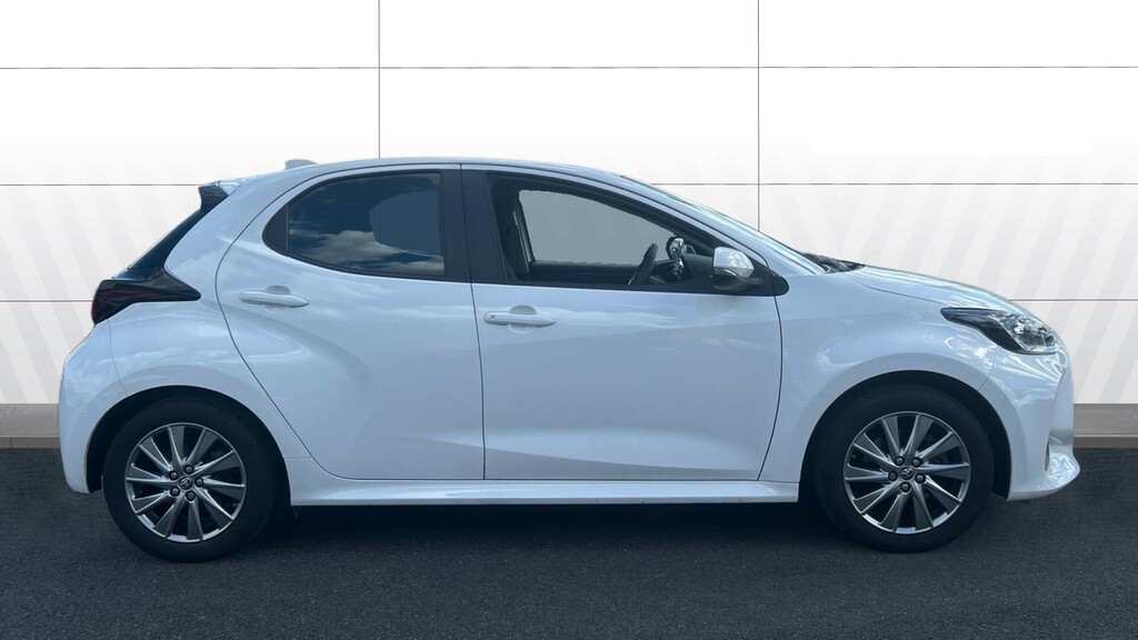Toyota Yaris Icon PF23WYR White #5