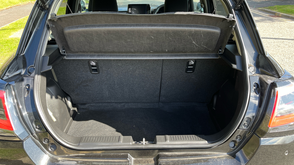 Suzuki Swift Ultra Allgrip NA74WJF Black #4