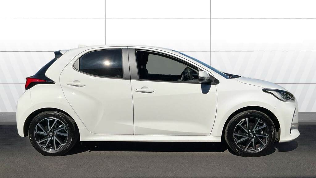 Toyota Yaris Design White #5
