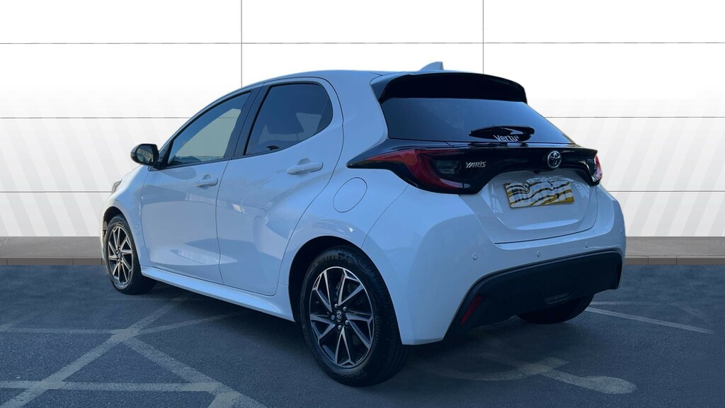 Toyota Yaris Design White #2
