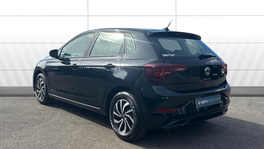 Volkswagen Polo Life Black #2