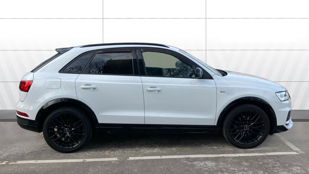 Audi Q3 Black Edition White #5
