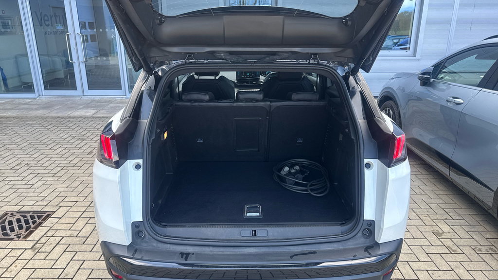 Peugeot 3008 Gt White #4