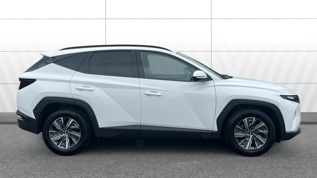 Hyundai Tucson Se Connect FP22MUB White #5