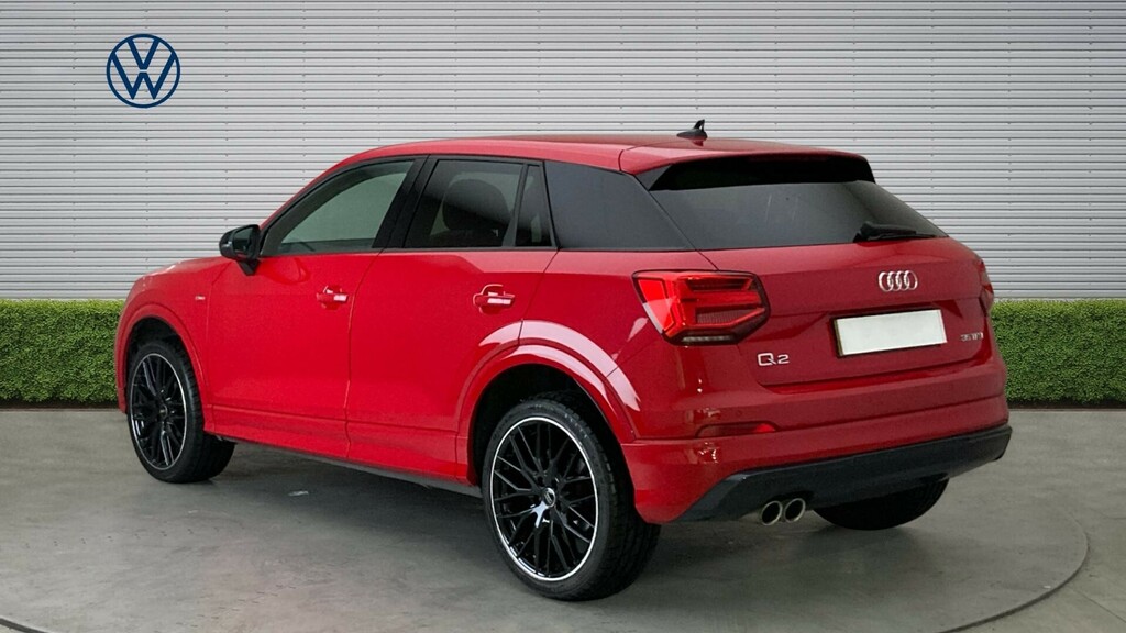 Audi Q2 Black Edition FL20JKK Red #3