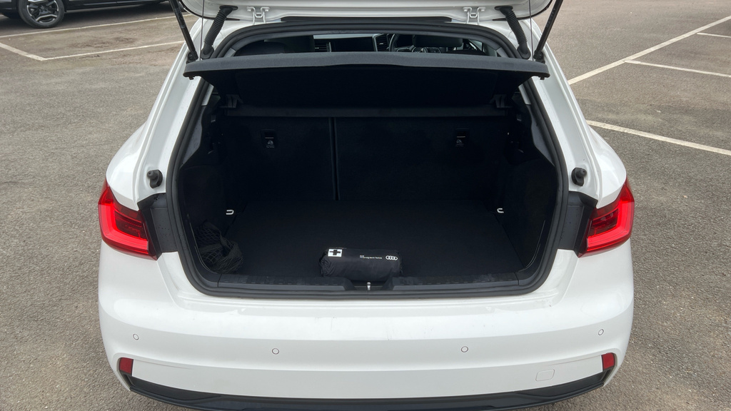 Audi A1 Sport VK74HZU White #4
