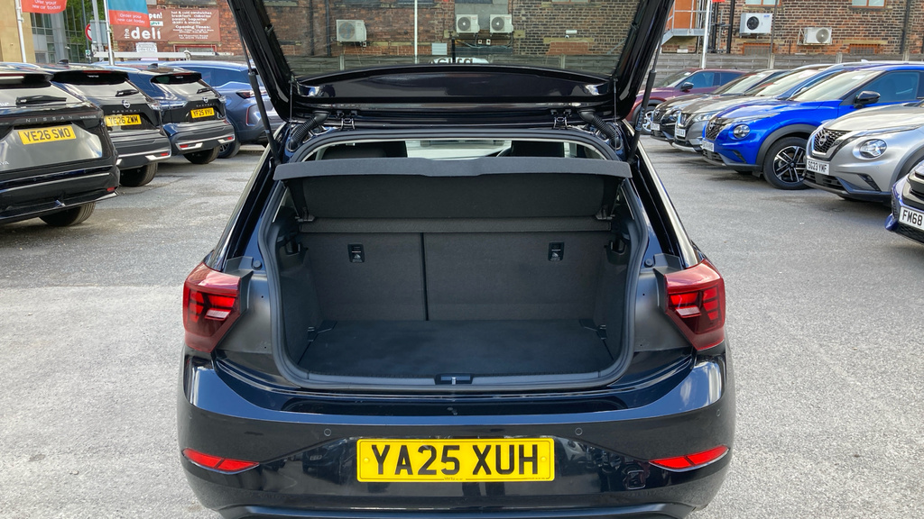 Volkswagen Polo Match YA25XUH Black #4