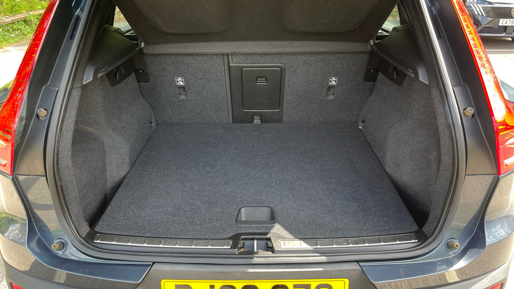 Volvo XC40 Inscription RJ68SZC Blue #4