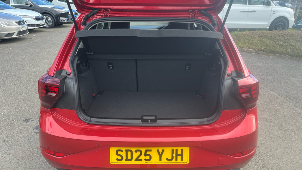 Volkswagen Polo Match SD25YJH Red #4