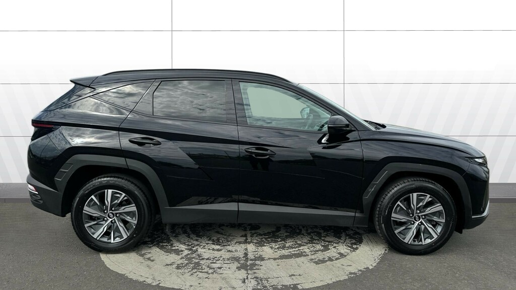 Hyundai Tucson Se Connect Black #4
