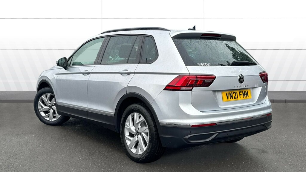 Volkswagen Tiguan Life Silver #2