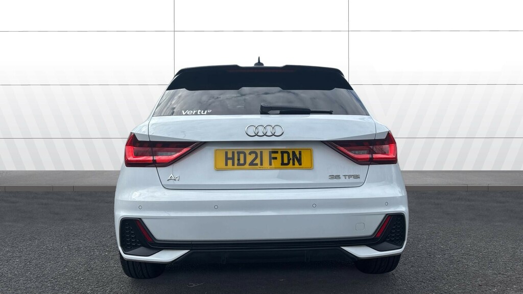Audi A1 Black Edition HD21FDN White #6