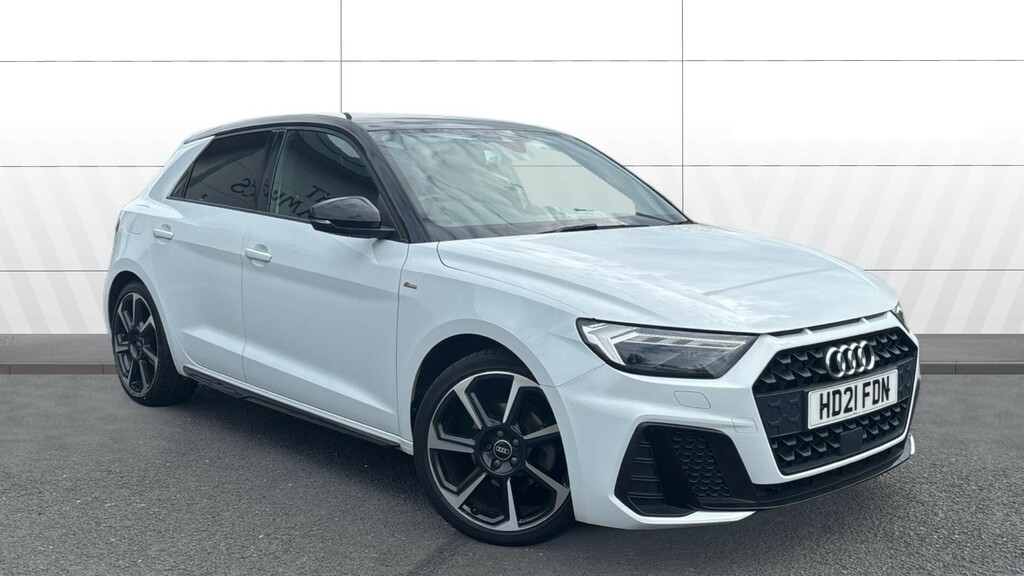 Audi A1 Black Edition White